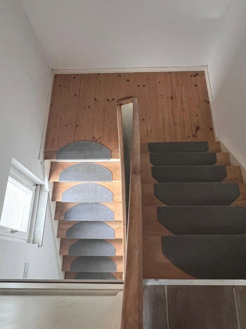 Prodej domu 184 m², pozemek 750 m², Hachenburger Straße 4, Müschenbach, Porýní-Falc Prodej domu 184 m², pozemek 750 m², Hachenburger Straße 4, Müschenbach, Porýní-Falc
