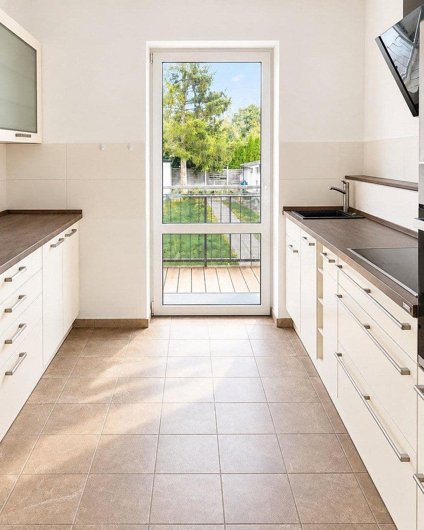 Pronájem domu 297 m², pozemek 1.135 m², Blankenfelde-Mahlow, Braniborsko Pronájem domu 297 m², pozemek 1.135 m², Blankenfelde-Mahlow, Braniborsko