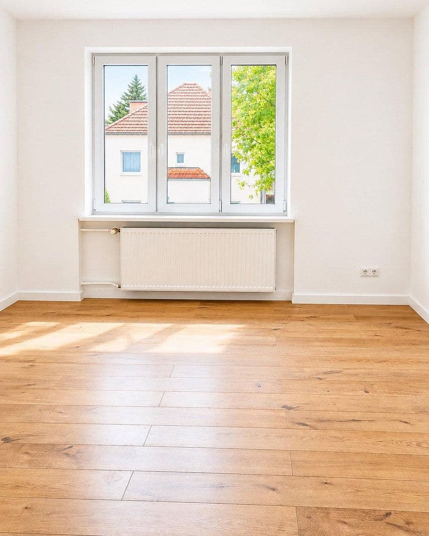 Pronájem domu 297 m², pozemek 1.135 m², Blankenfelde-Mahlow, Braniborsko Pronájem domu 297 m², pozemek 1.135 m², Blankenfelde-Mahlow, Braniborsko