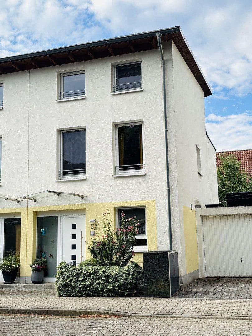Prodej domu 144 m², pozemek 191 m², Offenbach am Main, Hessen Prodej domu 144 m², pozemek 191 m², Offenbach am Main, Hessen