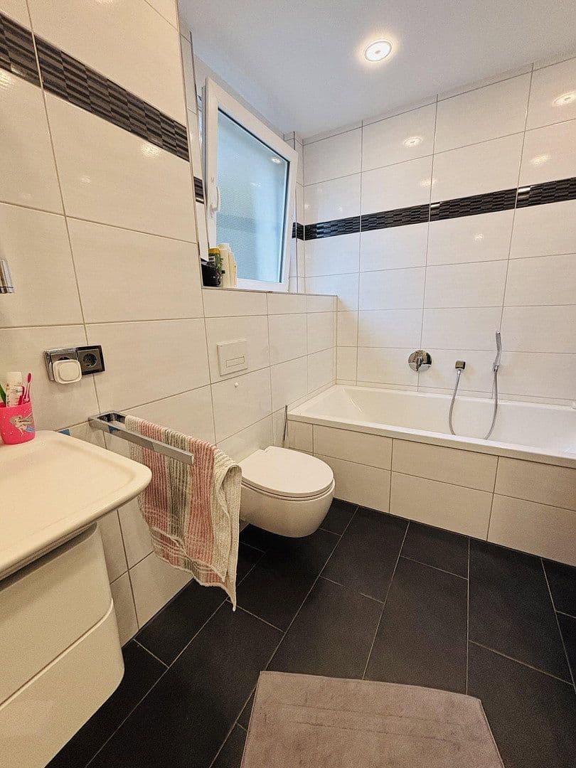 Prodej domu 144 m², pozemek 191 m², Offenbach am Main, Hessen Prodej domu 144 m², pozemek 191 m², Offenbach am Main, Hessen