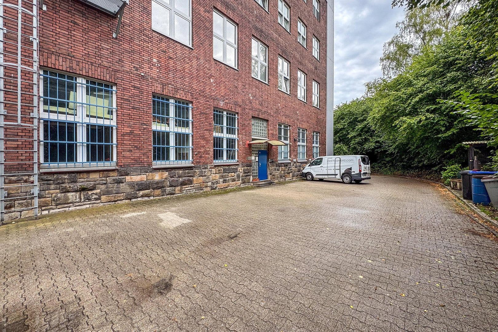 Pronájem nebytového prostoru 460 m², Stockumer Straße 28, Witten, Severní Porýní-Vestfálsko Pronájem nebytového prostoru 460 m², Stockumer Straße 28, Witten, Severní Porýní-Vestfálsko