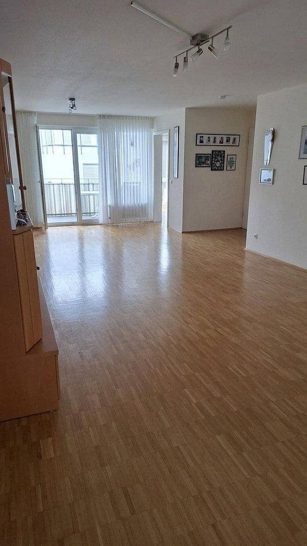 Pronájem bytu 3+1 94 m², Mainz, Porýní-Falc Pronájem bytu 3+1 94 m², Mainz, Porýní-Falc