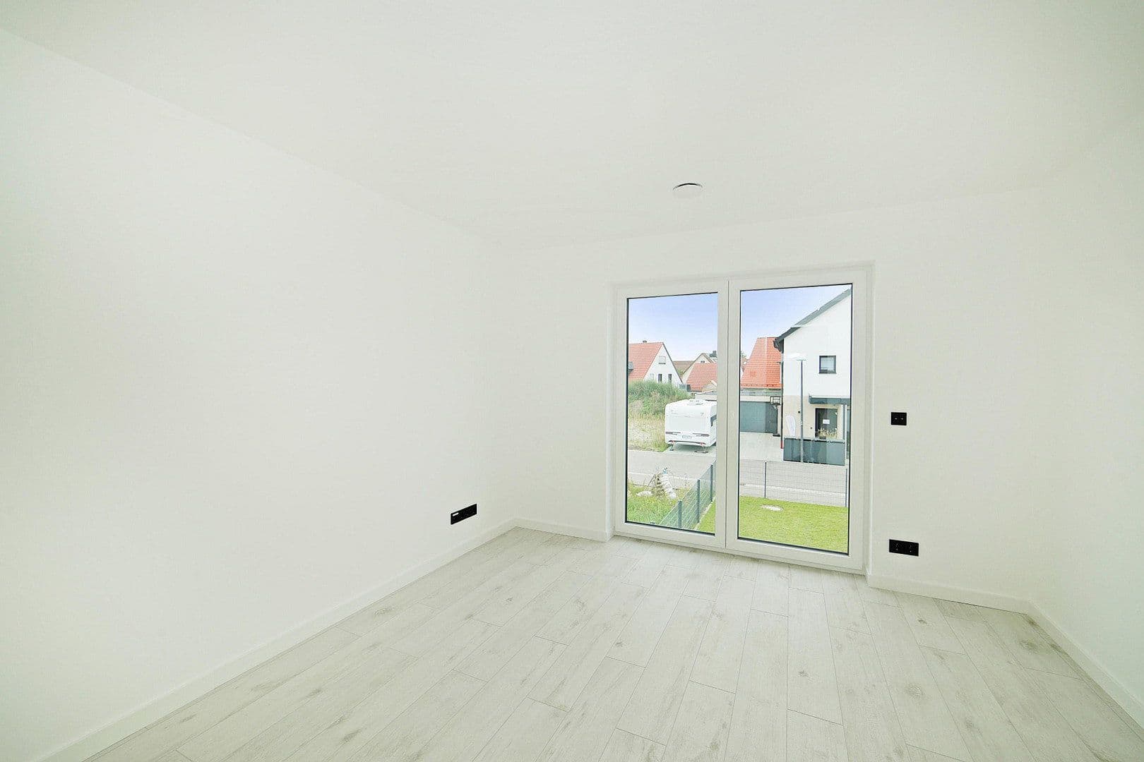 Prodej domu 164 m², pozemek 602 m², Zimmererweg 3, Bergkirchen, Bavorsko Prodej domu 164 m², pozemek 602 m², Zimmererweg 3, Bergkirchen, Bavorsko