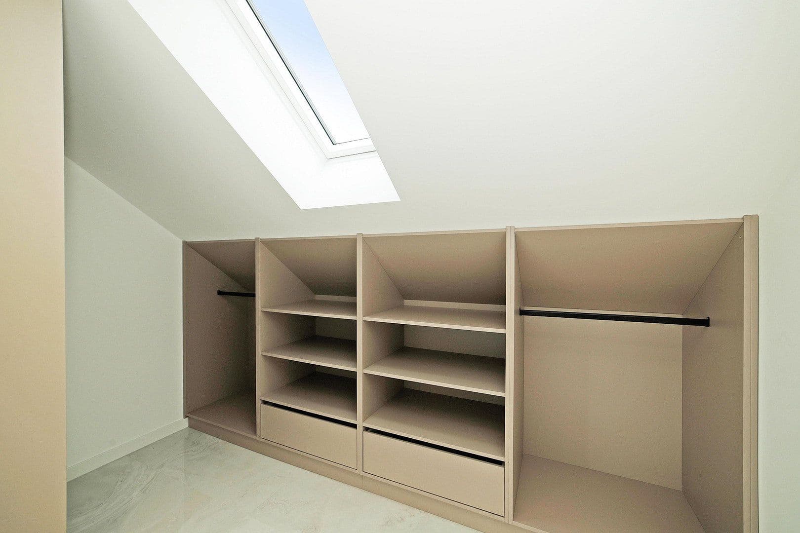 Prodej domu 164 m², pozemek 602 m², Zimmererweg 3, Bergkirchen, Bavorsko Prodej domu 164 m², pozemek 602 m², Zimmererweg 3, Bergkirchen, Bavorsko