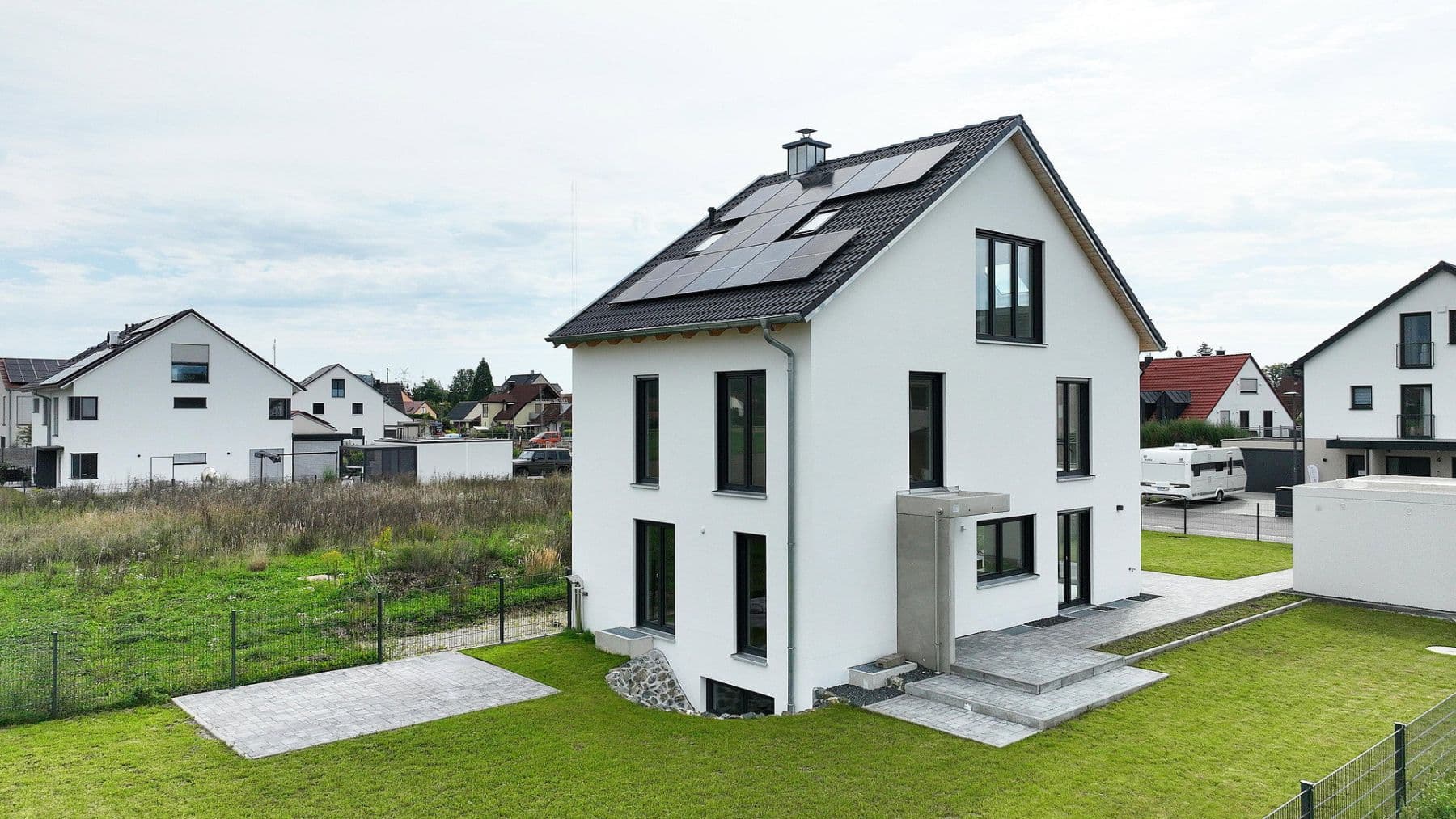 Prodej domu 164 m², pozemek 602 m², Zimmererweg 3, Bergkirchen, Bavorsko Prodej domu 164 m², pozemek 602 m², Zimmererweg 3, Bergkirchen, Bavorsko