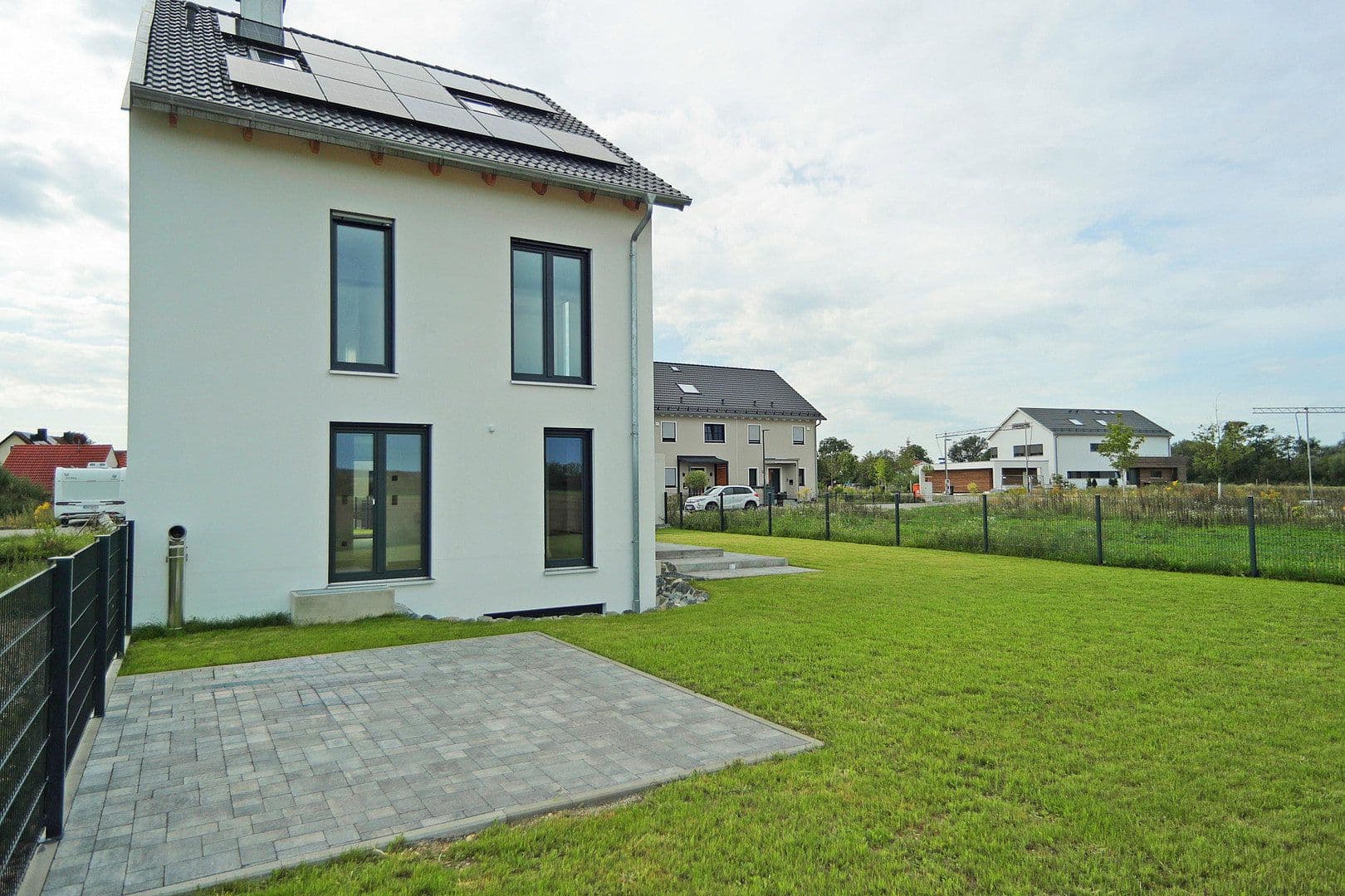 Prodej domu 164 m², pozemek 602 m², Zimmererweg 3, Bergkirchen, Bavorsko Prodej domu 164 m², pozemek 602 m², Zimmererweg 3, Bergkirchen, Bavorsko