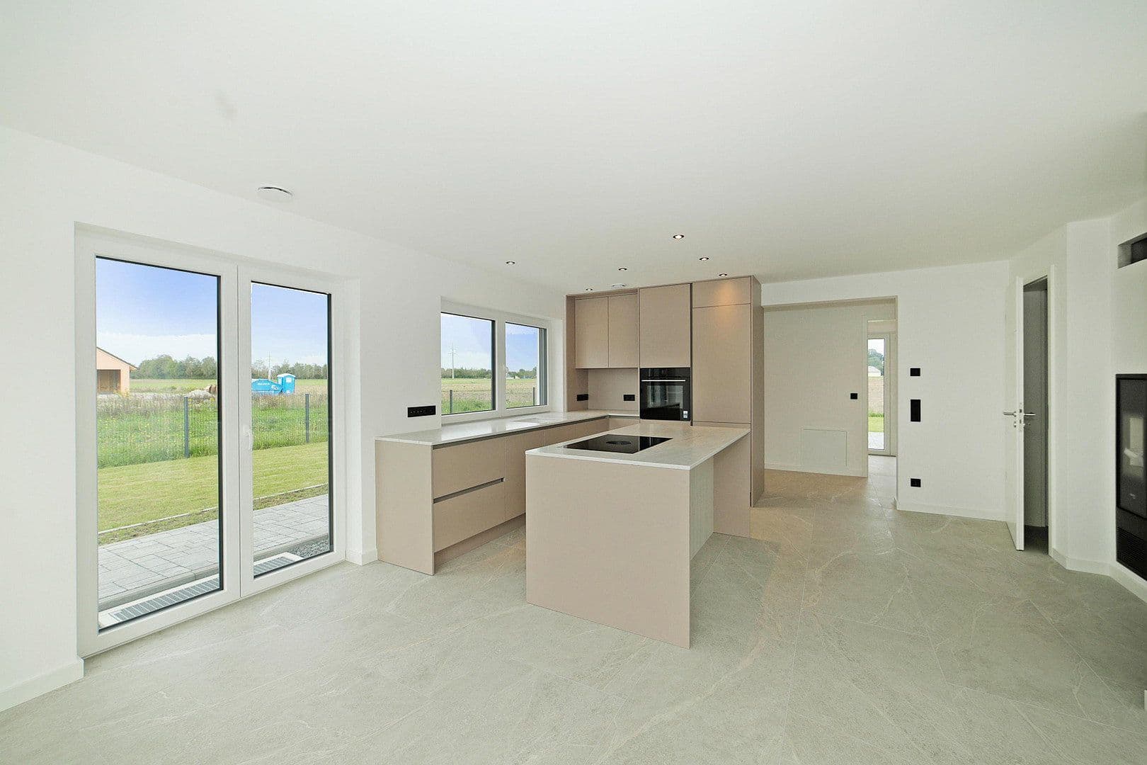 Prodej domu 164 m², pozemek 602 m², Zimmererweg 3, Bergkirchen, Bavorsko Prodej domu 164 m², pozemek 602 m², Zimmererweg 3, Bergkirchen, Bavorsko