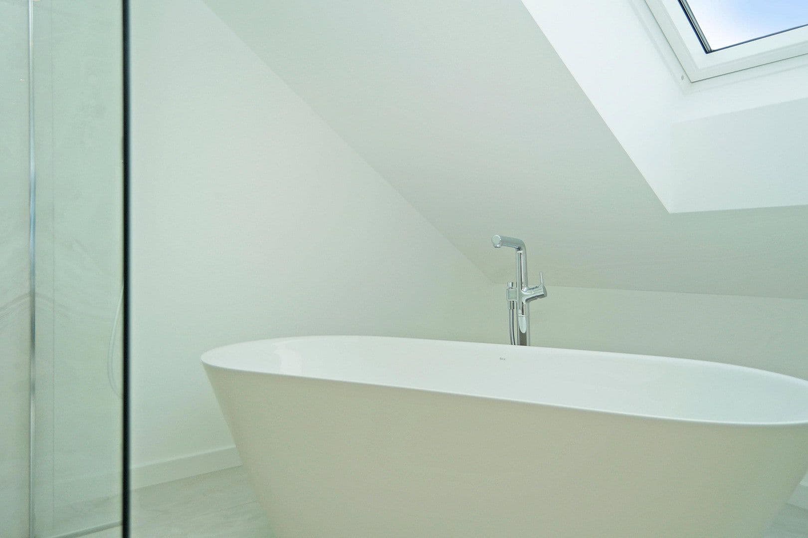 Prodej domu 164 m², pozemek 602 m², Zimmererweg 3, Bergkirchen, Bavorsko Prodej domu 164 m², pozemek 602 m², Zimmererweg 3, Bergkirchen, Bavorsko