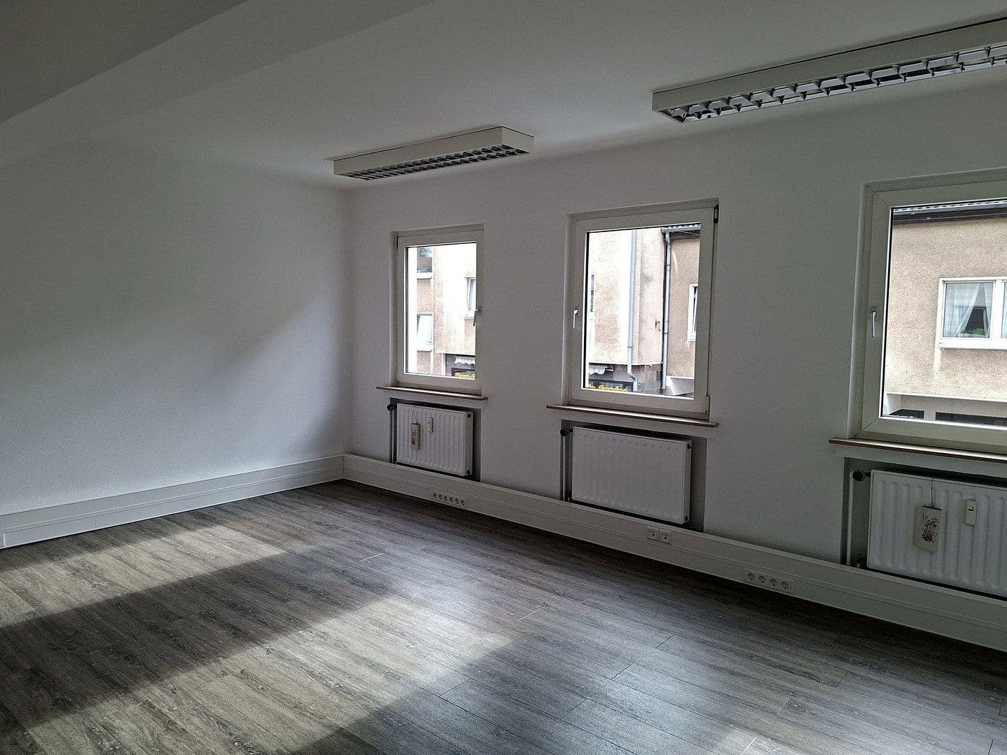 Pronájem kanceláře 120 m², Wüstenhöfer Str. 230, Essen, Severní Porýní-Vestfálsko Pronájem kanceláře 120 m², Wüstenhöfer Str. 230, Essen, Severní Porýní-Vestfálsko