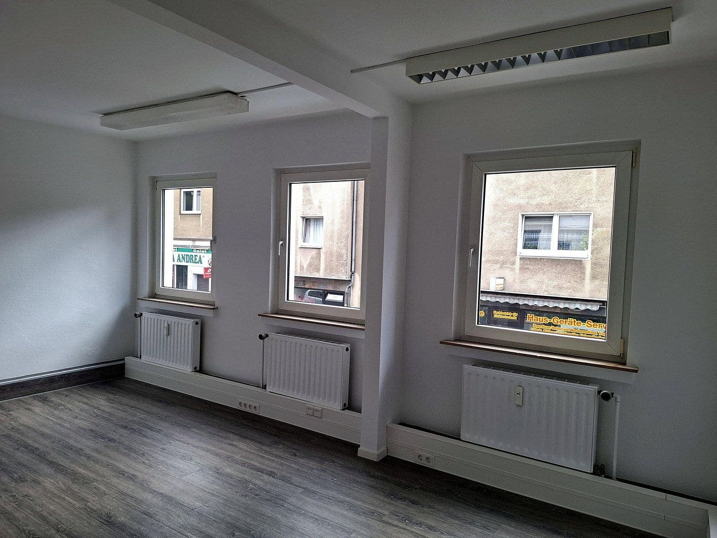 Pronájem kanceláře 120 m², Wüstenhöfer Str. 230, Essen, Severní Porýní-Vestfálsko Pronájem kanceláře 120 m², Wüstenhöfer Str. 230, Essen, Severní Porýní-Vestfálsko