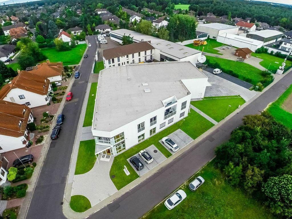 Prodej nebytového prostoru 2.277 m², Waldstraße 1a, Heusenstamm, Hessen Prodej nebytového prostoru 2.277 m², Waldstraße 1a, Heusenstamm, Hessen