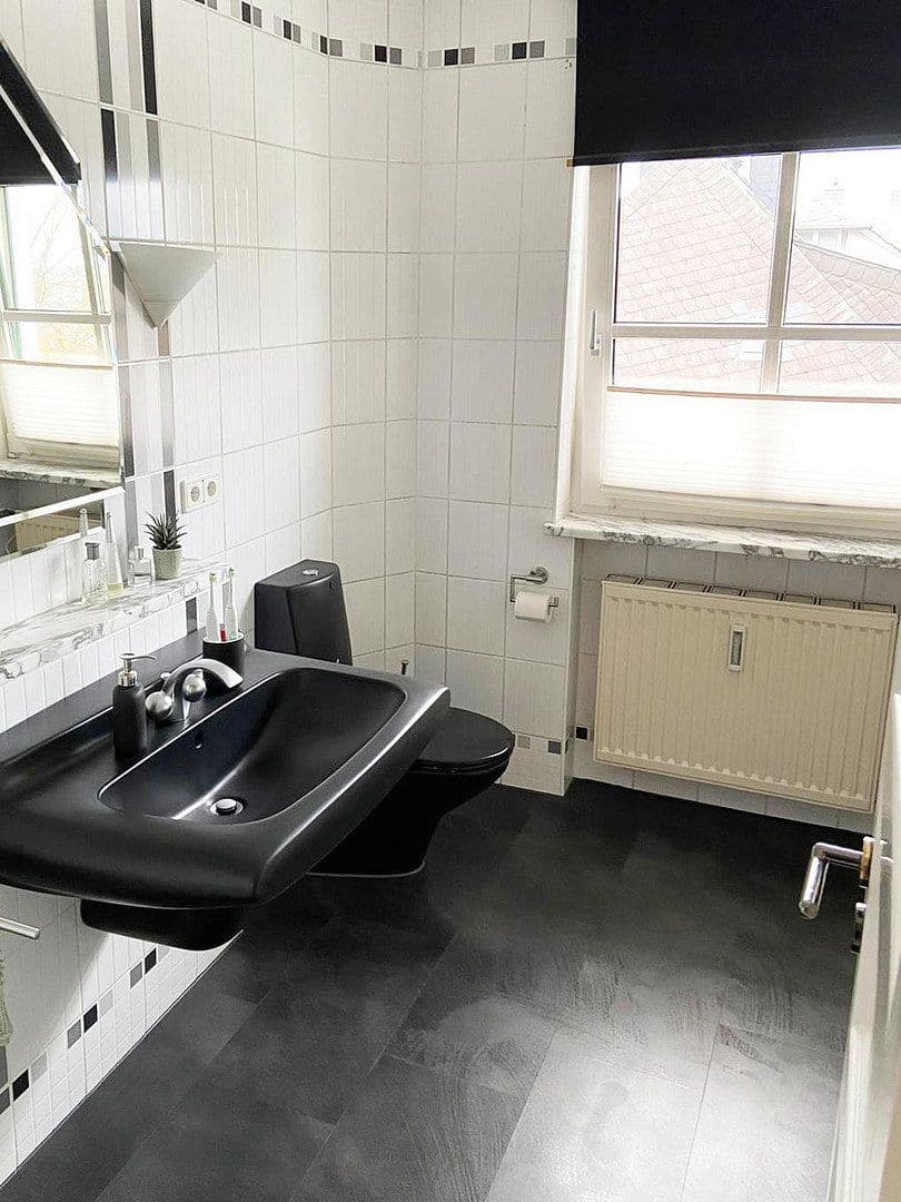 Pronájem bytu 2+1 78 m², Äußere Bayreuther Str. 45, Hof, Bavorsko Pronájem bytu 2+1 78 m², Äußere Bayreuther Str. 45, Hof, Bavorsko