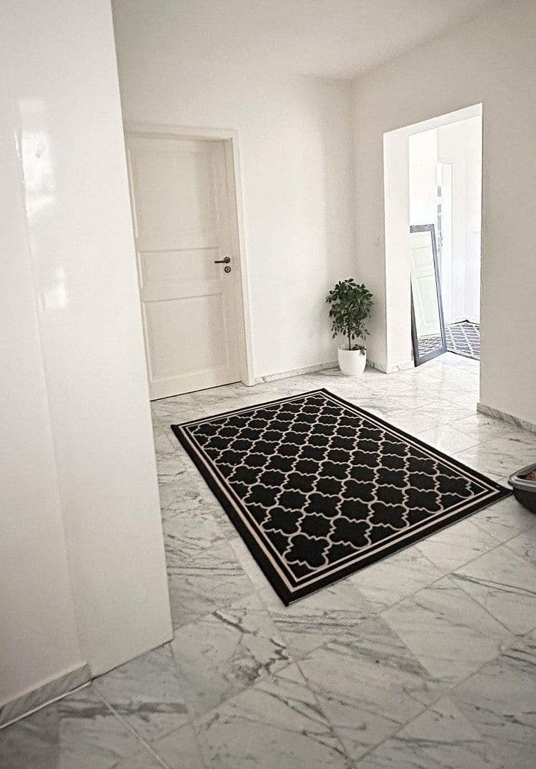 Pronájem bytu 2+1 78 m², Äußere Bayreuther Str. 45, Hof, Bavorsko Pronájem bytu 2+1 78 m², Äußere Bayreuther Str. 45, Hof, Bavorsko