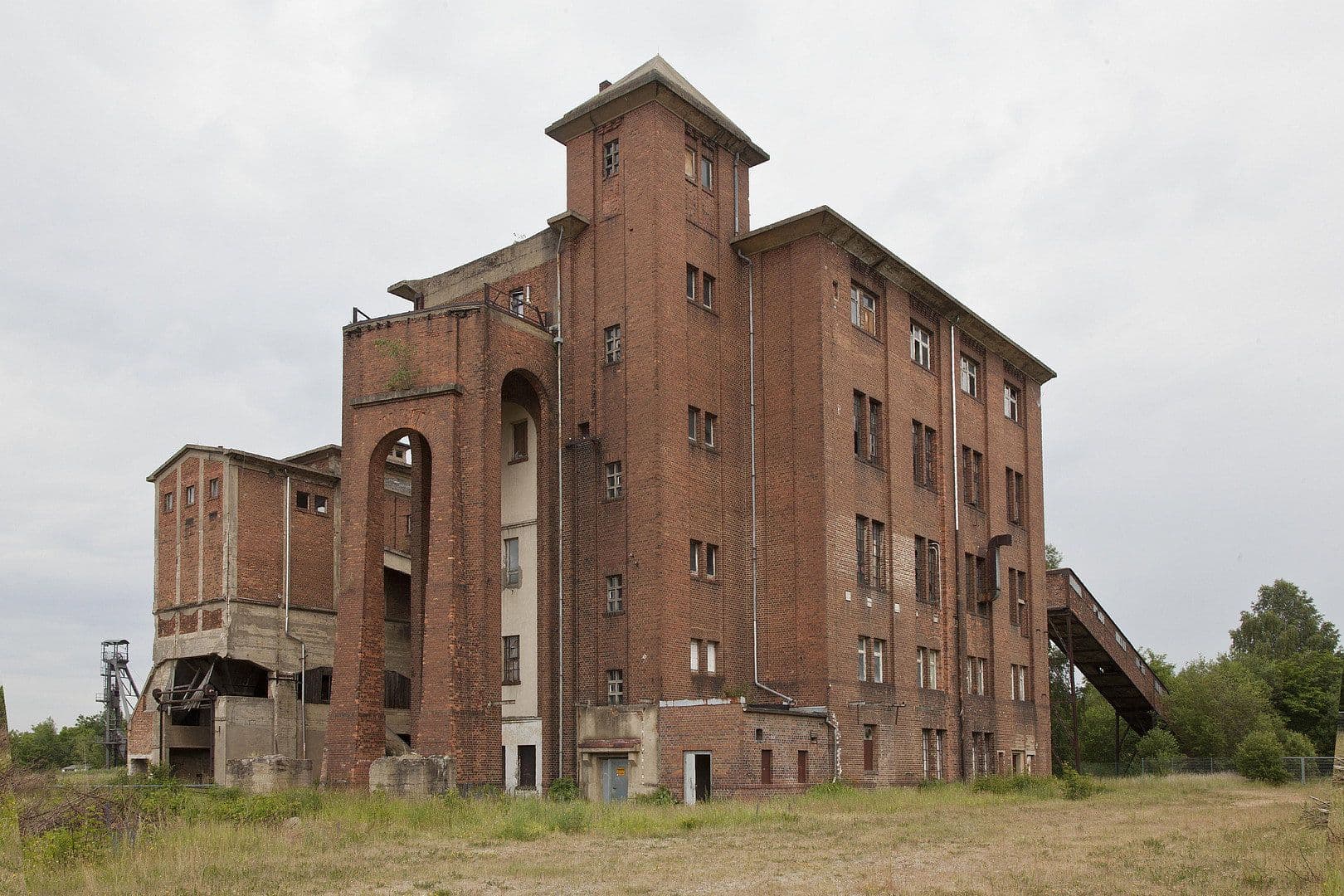 Prodej nebytového prostoru 7.655 m², Zhořelec, Sasko Prodej nebytového prostoru 7.655 m², Zhořelec, Sasko