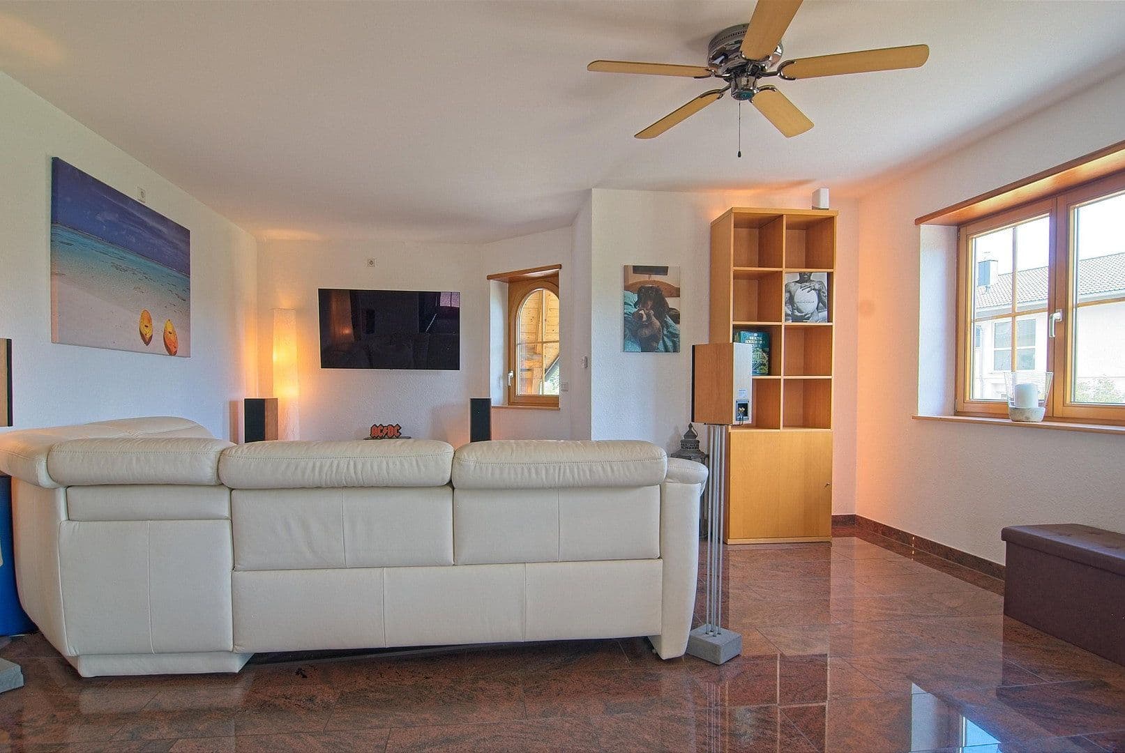 Prodej domu 262 m², pozemek 2.149 m², Wutach, Bádensko-Württembersko Prodej domu 262 m², pozemek 2.149 m², Wutach, Bádensko-Württembersko