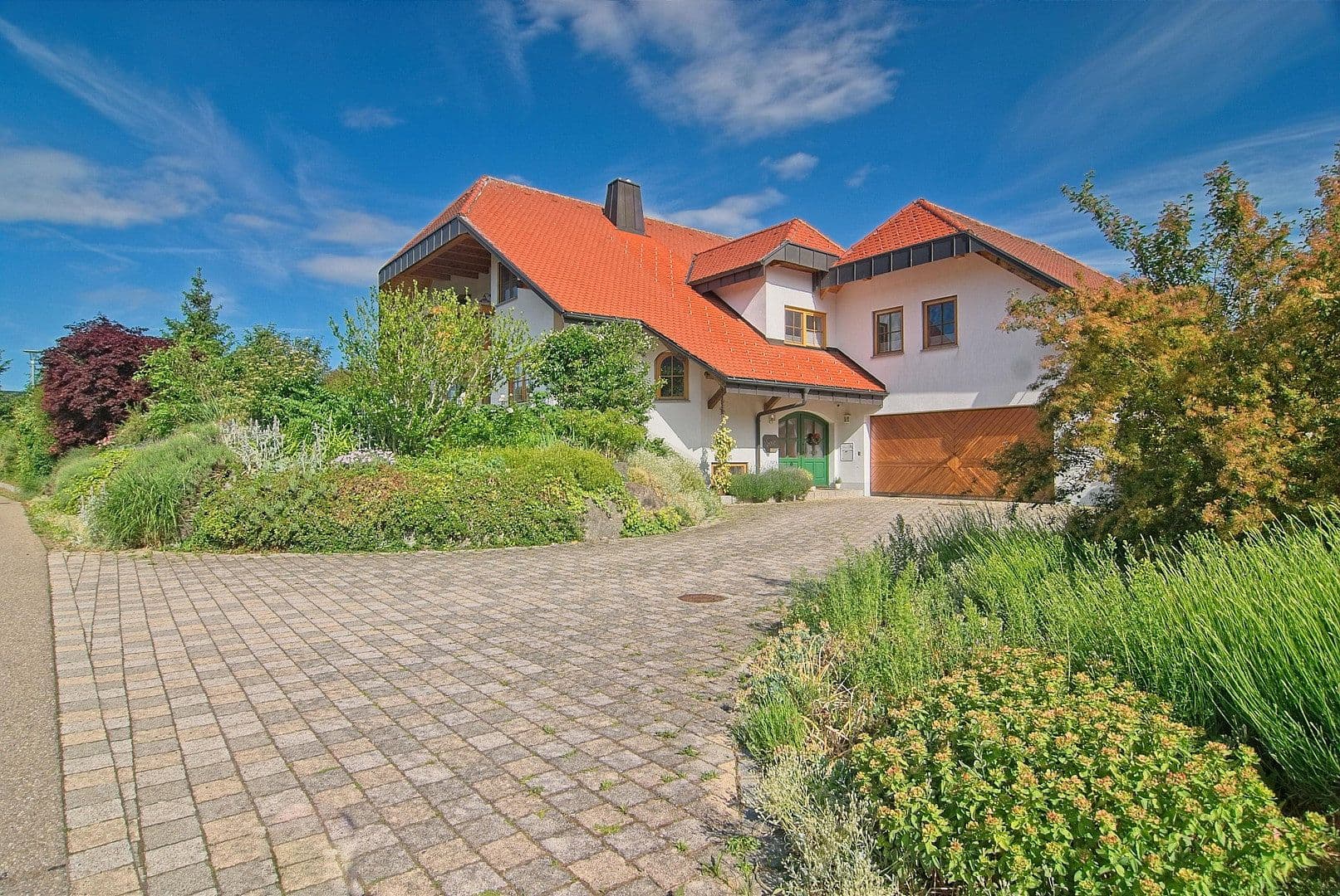 Prodej domu 262 m², pozemek 2.149 m², Wutach, Bádensko-Württembersko Prodej domu 262 m², pozemek 2.149 m², Wutach, Bádensko-Württembersko