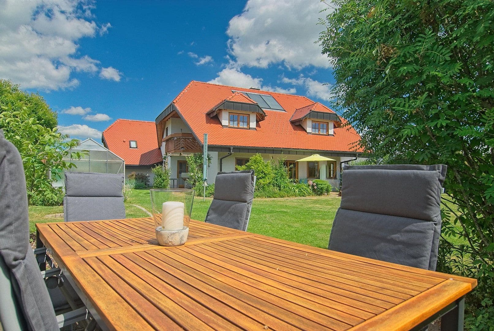 Prodej domu 262 m², pozemek 2.149 m², Wutach, Bádensko-Württembersko Prodej domu 262 m², pozemek 2.149 m², Wutach, Bádensko-Württembersko