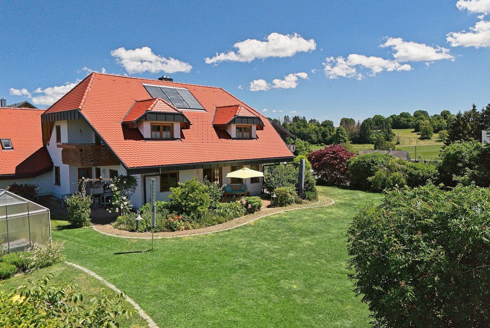 Prodej domu 262 m², pozemek 2.149 m², Wutach, Bádensko-Württembersko Prodej domu 262 m², pozemek 2.149 m², Wutach, Bádensko-Württembersko