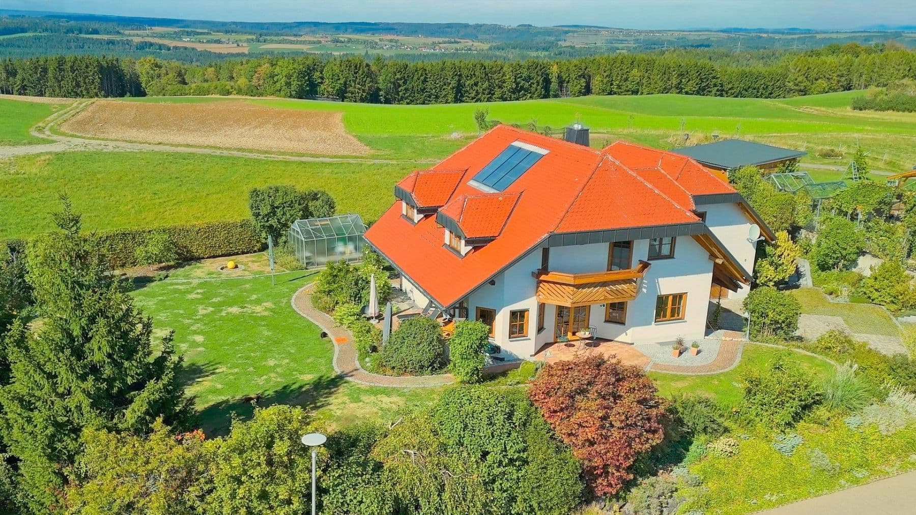 Prodej domu 262 m², pozemek 2.149 m², Wutach, Bádensko-Württembersko Prodej domu 262 m², pozemek 2.149 m², Wutach, Bádensko-Württembersko