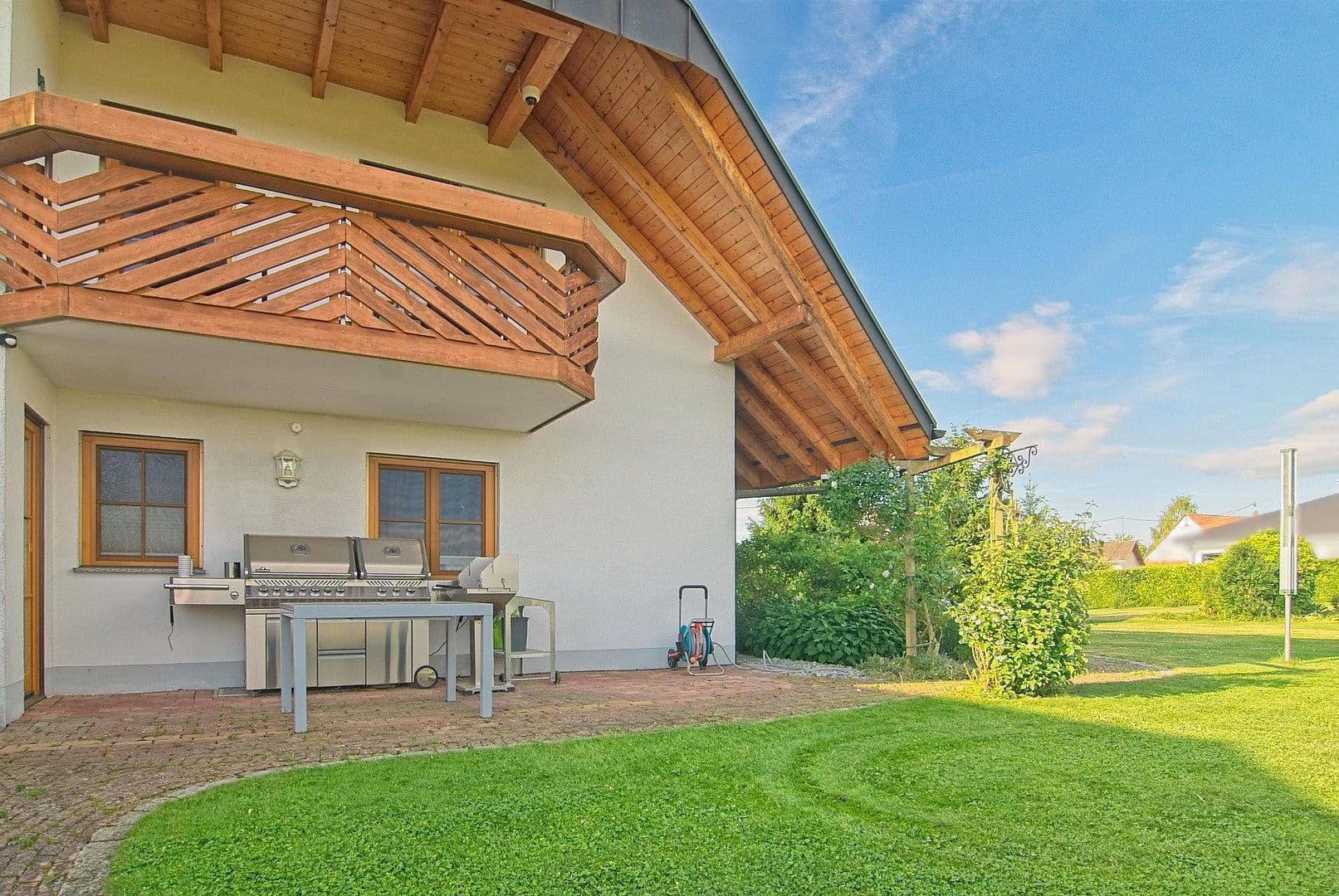 Prodej domu 262 m², pozemek 2.149 m², Wutach, Bádensko-Württembersko Prodej domu 262 m², pozemek 2.149 m², Wutach, Bádensko-Württembersko