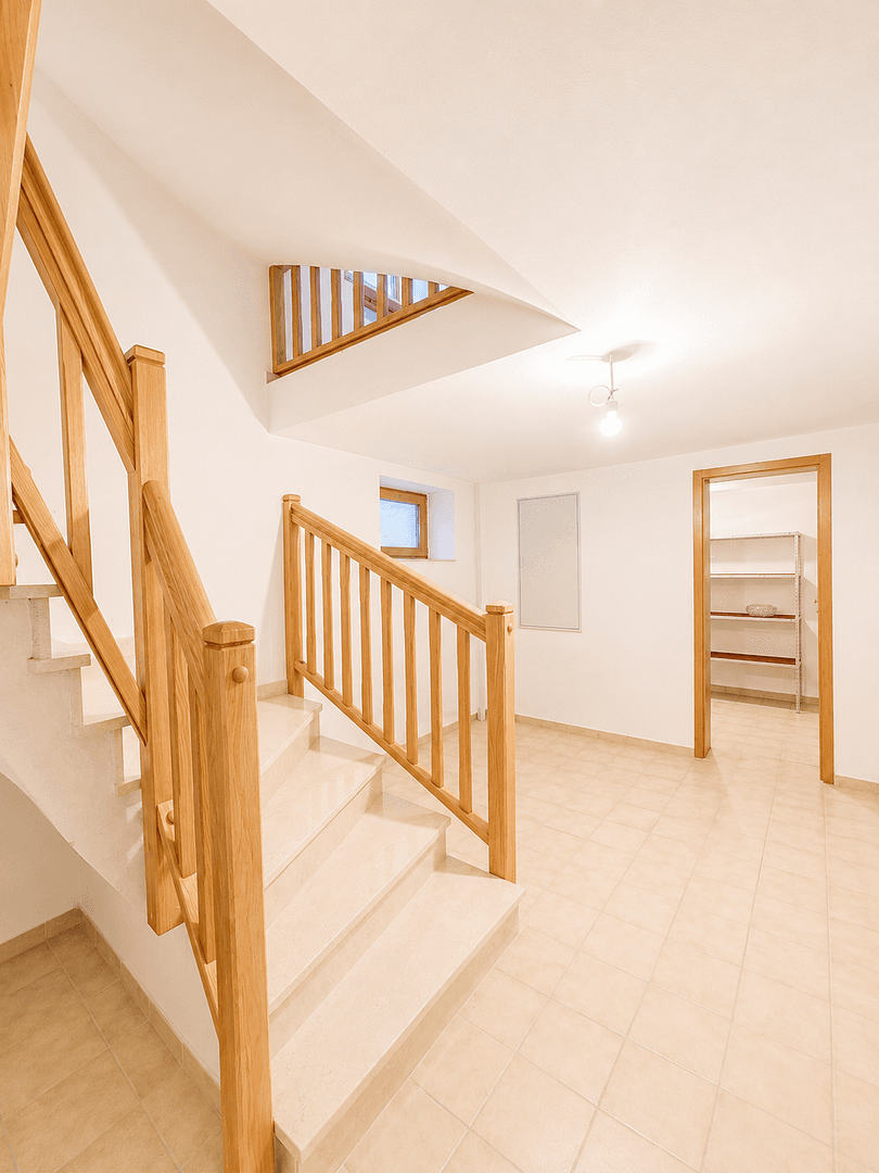 Prodej domu 160 m², pozemek 725 m², Marklkofen, Bavorsko Prodej domu 160 m², pozemek 725 m², Marklkofen, Bavorsko