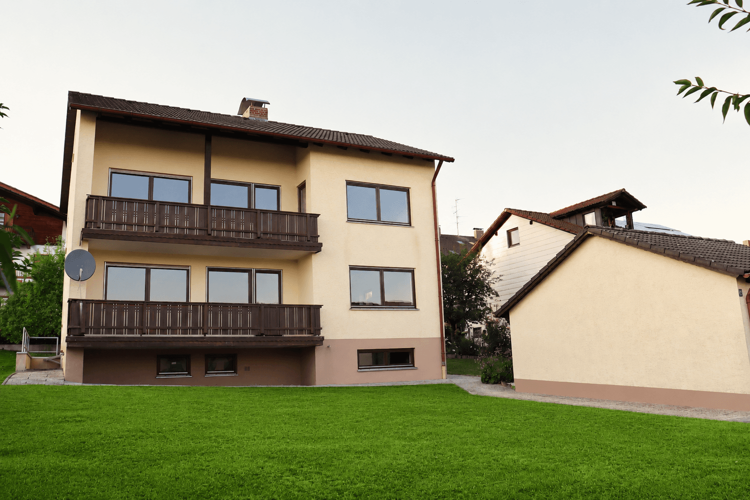 Prodej domu 160 m², pozemek 725 m², Marklkofen, Bavorsko Prodej domu 160 m², pozemek 725 m², Marklkofen, Bavorsko