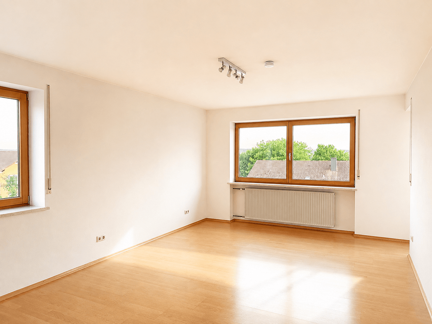 Prodej domu 160 m², pozemek 725 m², Marklkofen, Bavorsko Prodej domu 160 m², pozemek 725 m², Marklkofen, Bavorsko