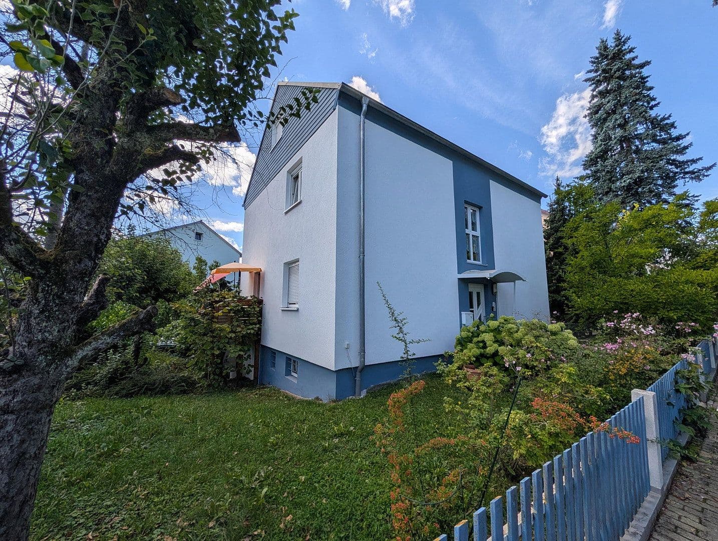 Prodej domu 160 m², pozemek 600 m², Konstanz, Bádensko-Württembersko Prodej domu 160 m², pozemek 600 m², Konstanz, Bádensko-Württembersko