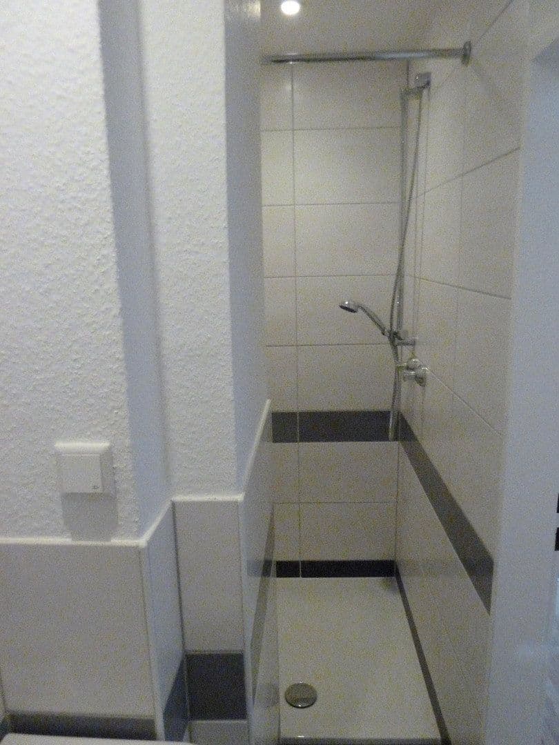 Pronájem bytu 1+1 35 m², Hesselnberg 1, Wuppertal, Severní Porýní-Vestfálsko Pronájem bytu 1+1 35 m², Hesselnberg 1, Wuppertal, Severní Porýní-Vestfálsko