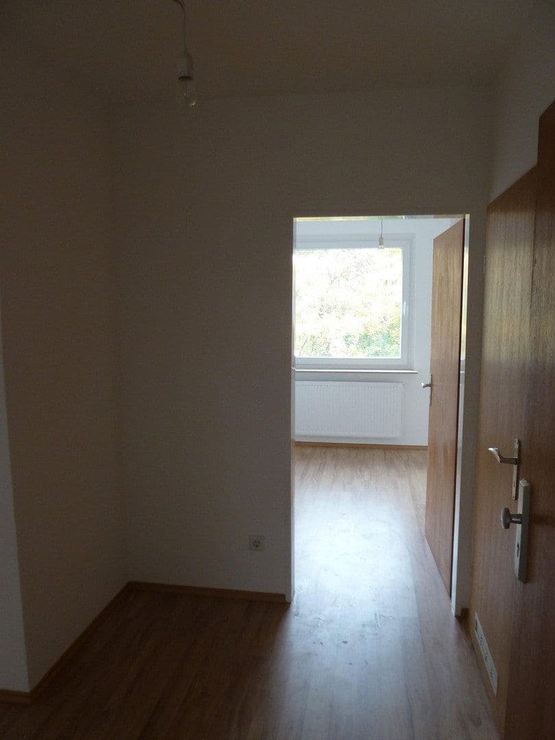 Pronájem bytu 1+1 35 m², Hesselnberg 1, Wuppertal, Severní Porýní-Vestfálsko Pronájem bytu 1+1 35 m², Hesselnberg 1, Wuppertal, Severní Porýní-Vestfálsko