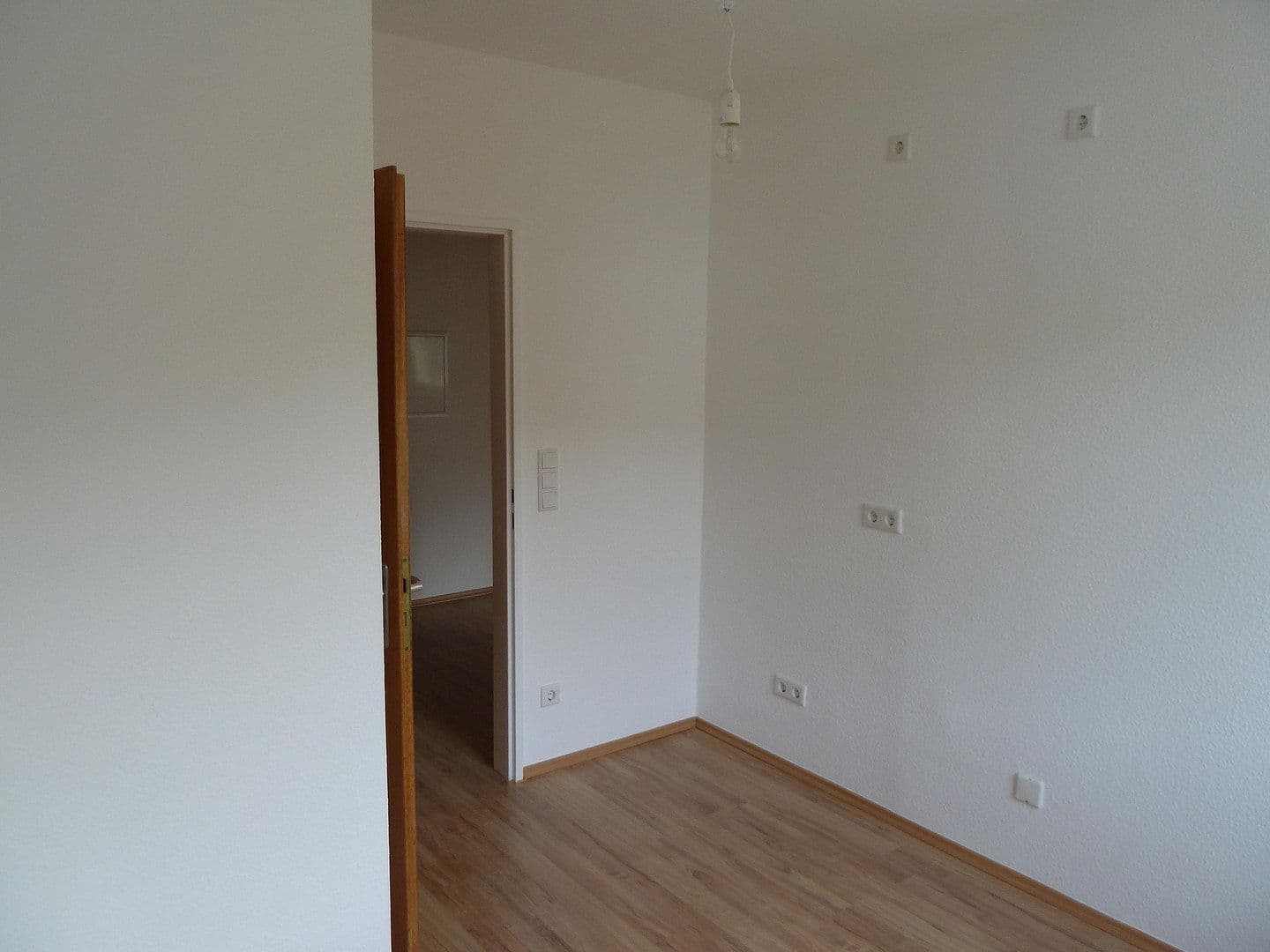 Pronájem bytu 1+1 35 m², Hesselnberg 1, Wuppertal, Severní Porýní-Vestfálsko Pronájem bytu 1+1 35 m², Hesselnberg 1, Wuppertal, Severní Porýní-Vestfálsko