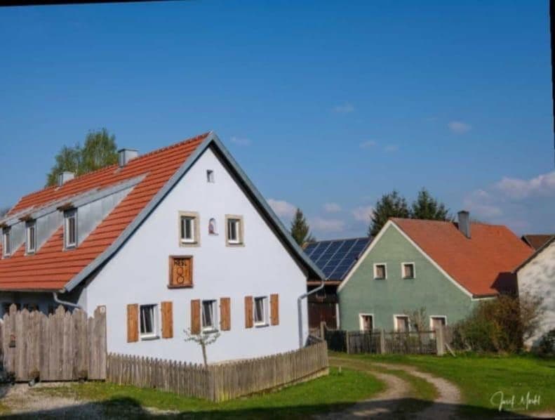 Prodej domu 220 m², pozemek 2.019 m², Uckersdorf 8, Schwarzhofen, Bavorsko Prodej domu 220 m², pozemek 2.019 m², Uckersdorf 8, Schwarzhofen, Bavorsko