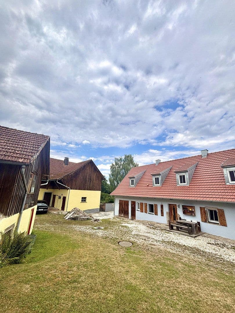 Prodej domu 220 m², pozemek 2.019 m², Uckersdorf 8, Schwarzhofen, Bavorsko Prodej domu 220 m², pozemek 2.019 m², Uckersdorf 8, Schwarzhofen, Bavorsko