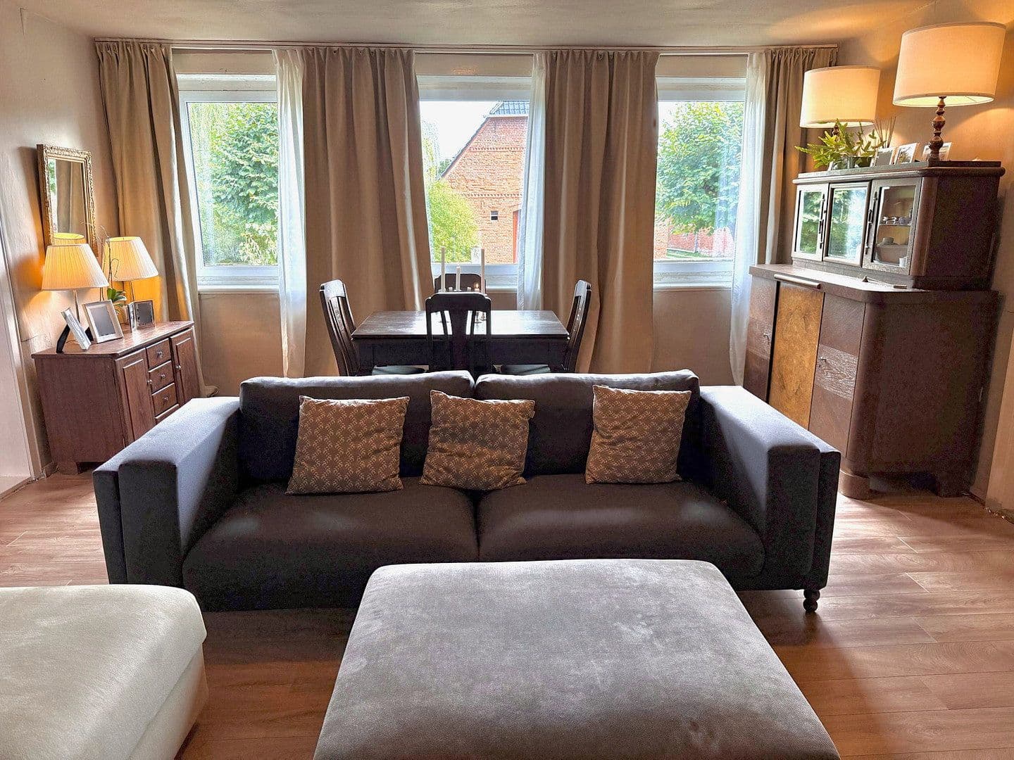 Prodej domu 219 m², pozemek 3.815 m², Lemgow, Dolní Sasko Prodej domu 219 m², pozemek 3.815 m², Lemgow, Dolní Sasko