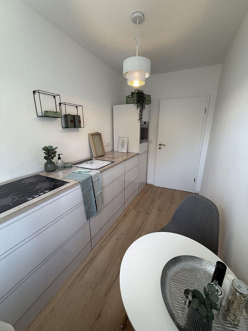 Prodej bytu 3+1 78 m², Bert-Brecht-Straße 14, Wiesbaden, Hessen Prodej bytu 3+1 78 m², Bert-Brecht-Straße 14, Wiesbaden, Hessen