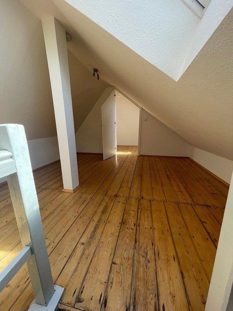 Pronájem bytu 2+1 43 m², Bergische Landstraße 2, Essen, Severní Porýní-Vestfálsko Pronájem bytu 2+1 43 m², Bergische Landstraße 2, Essen, Severní Porýní-Vestfálsko