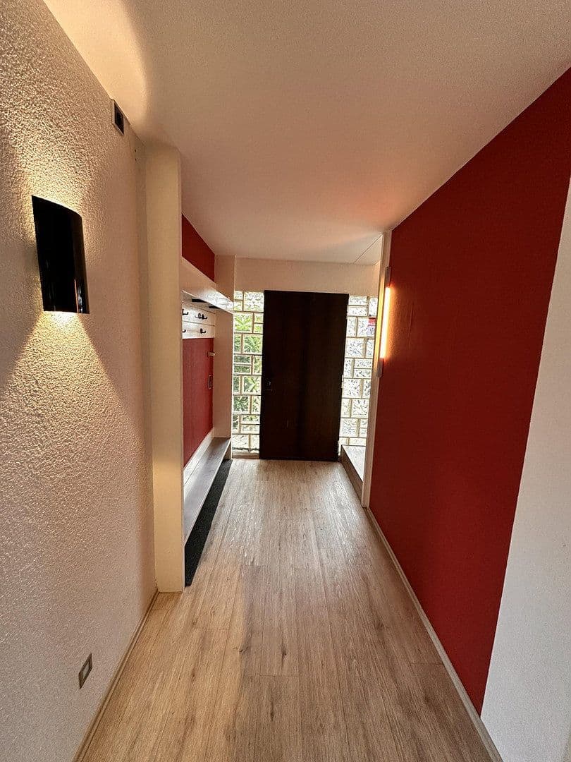 Prodej domu 270 m², pozemek 869 m², Bad Rappenau, Bádensko-Württembersko Prodej domu 270 m², pozemek 869 m², Bad Rappenau, Bádensko-Württembersko