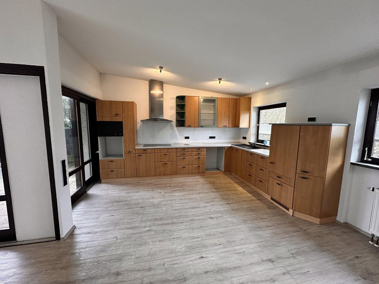 Prodej domu 270 m², pozemek 869 m², Bad Rappenau, Bádensko-Württembersko Prodej domu 270 m², pozemek 869 m², Bad Rappenau, Bádensko-Württembersko