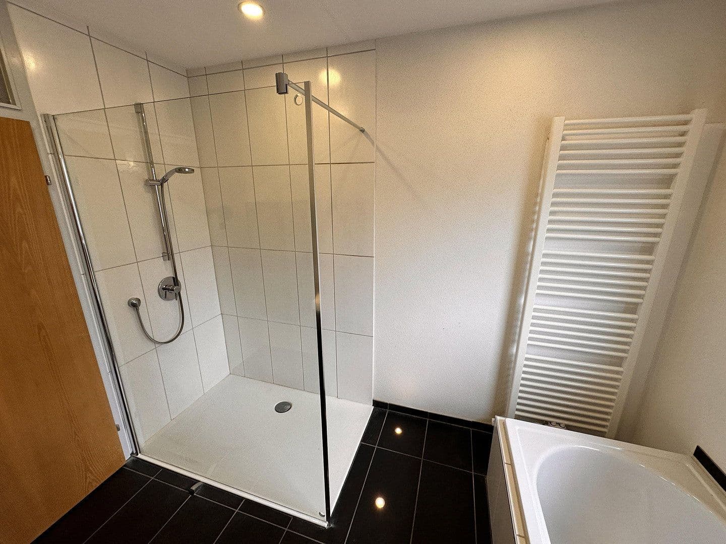 Prodej domu 270 m², pozemek 869 m², Bad Rappenau, Bádensko-Württembersko Prodej domu 270 m², pozemek 869 m², Bad Rappenau, Bádensko-Württembersko