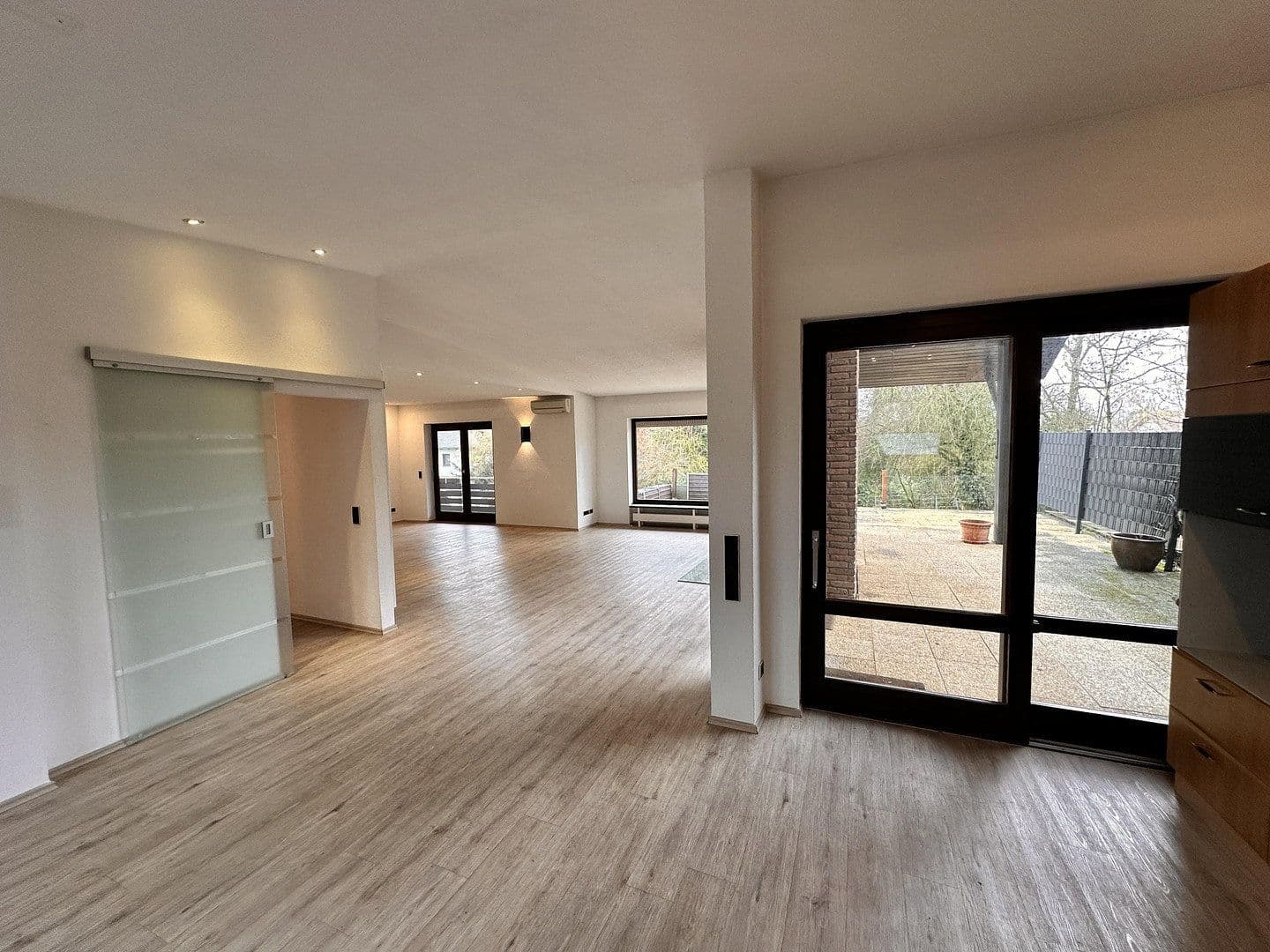 Prodej domu 270 m², pozemek 869 m², Bad Rappenau, Bádensko-Württembersko Prodej domu 270 m², pozemek 869 m², Bad Rappenau, Bádensko-Württembersko