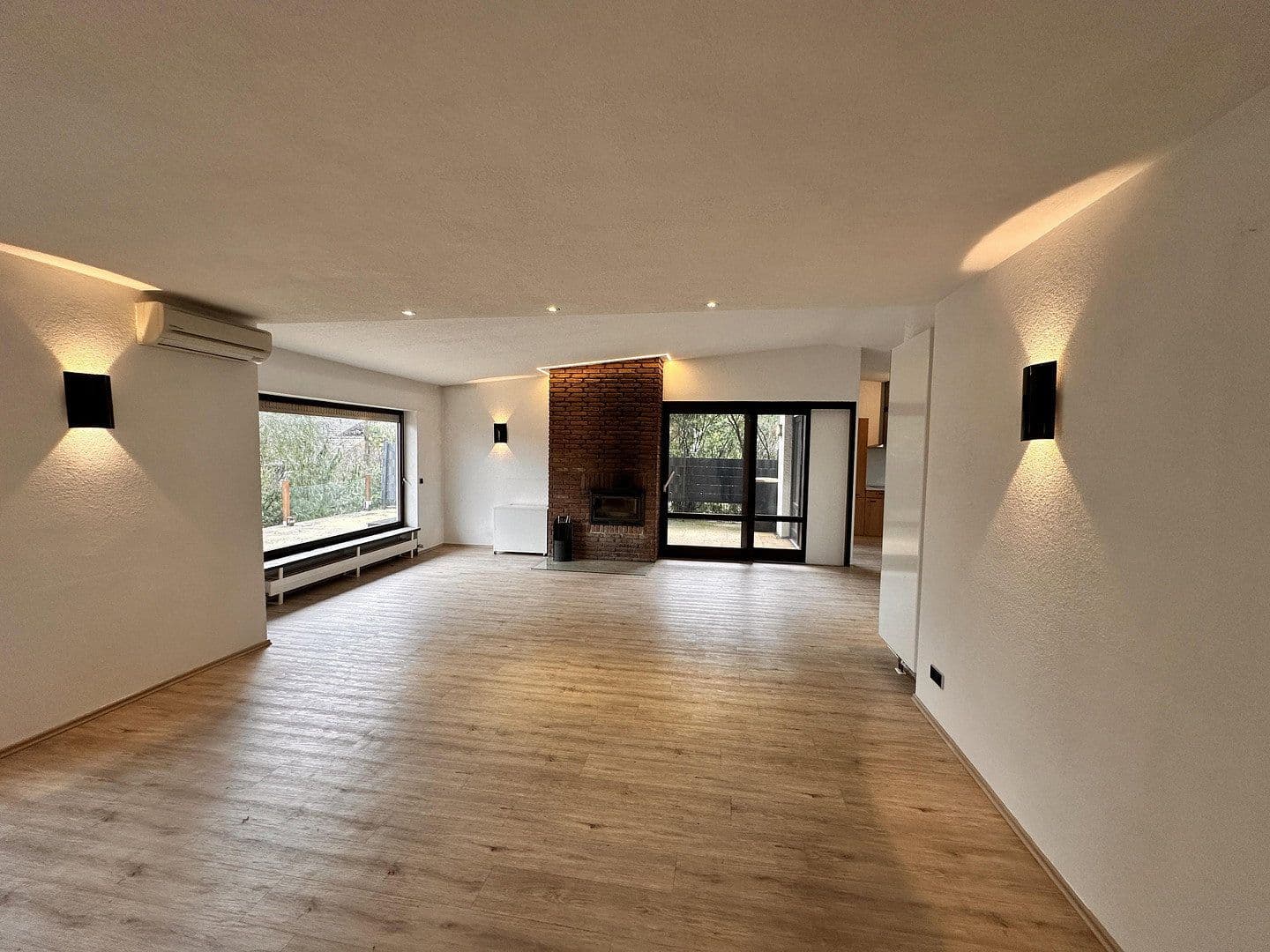 Prodej domu 270 m², pozemek 869 m², Bad Rappenau, Bádensko-Württembersko Prodej domu 270 m², pozemek 869 m², Bad Rappenau, Bádensko-Württembersko