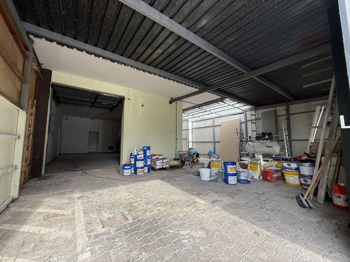 Pronájem nebytového prostoru 230 m², Fellbach, Bádensko-Württembersko Pronájem nebytového prostoru 230 m², Fellbach, Bádensko-Württembersko