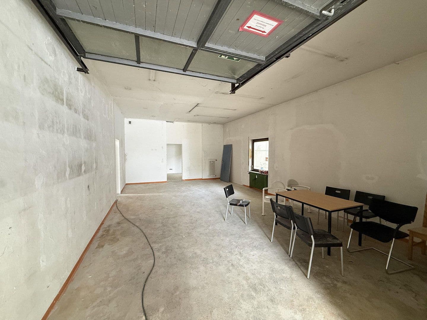 Pronájem nebytového prostoru 230 m², Fellbach, Bádensko-Württembersko Pronájem nebytového prostoru 230 m², Fellbach, Bádensko-Württembersko