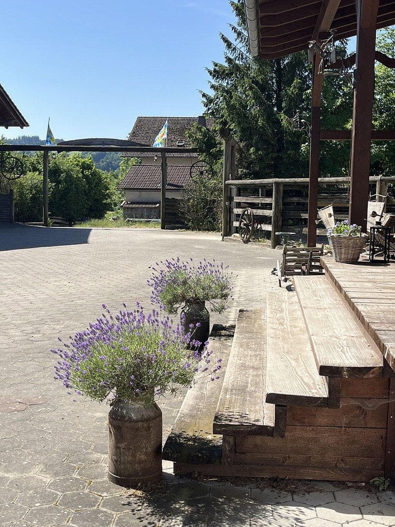 Prodej domu 160 m², pozemek 30.000 m², Böbing, Bavorsko Prodej domu 160 m², pozemek 30.000 m², Böbing, Bavorsko
