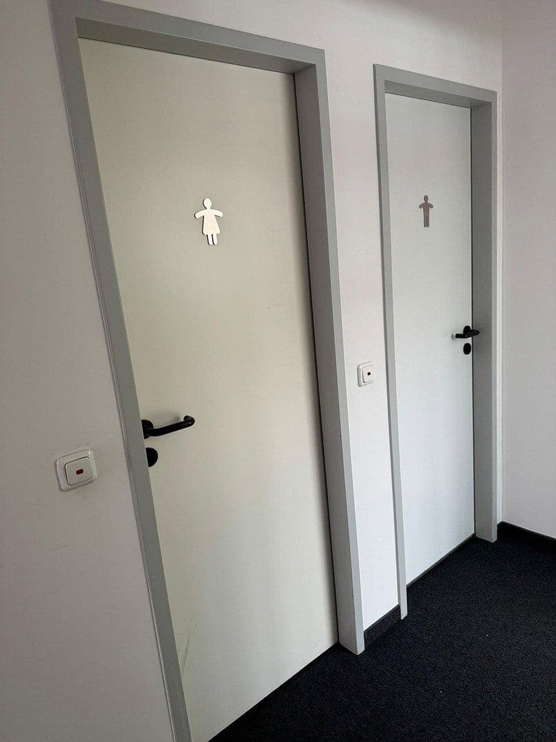 Pronájem kanceláře 500 m², Hannover, Dolní Sasko Pronájem kanceláře 500 m², Hannover, Dolní Sasko