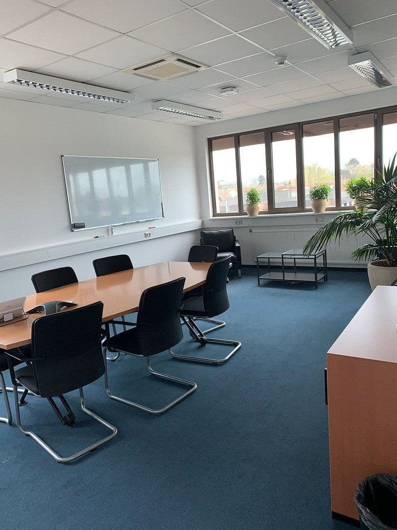Pronájem kanceláře 500 m², Hannover, Dolní Sasko Pronájem kanceláře 500 m², Hannover, Dolní Sasko