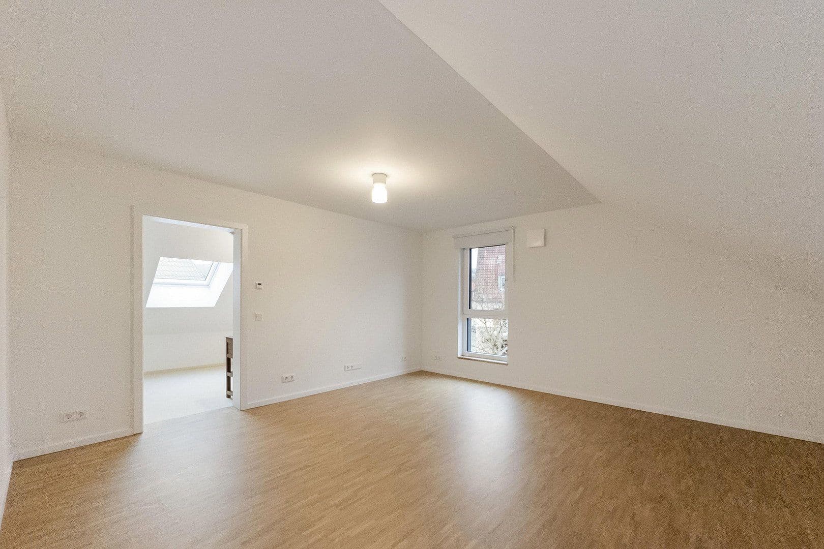 Prodej domu 215 m², pozemek 281 m², Würzburg, Bavorsko Prodej domu 215 m², pozemek 281 m², Würzburg, Bavorsko