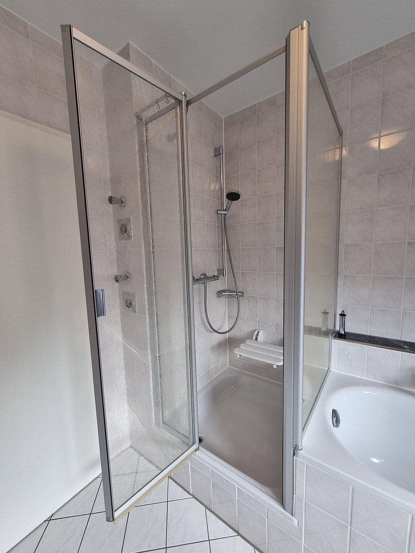 Pronájem bytu 3+kk 119 m², Bochum, Severní Porýní-Vestfálsko Pronájem bytu 3+kk 119 m², Bochum, Severní Porýní-Vestfálsko