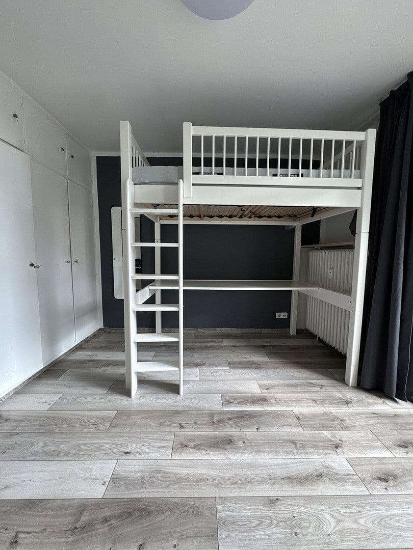 Pronájem bytu 1+1 27 m², Viktoriastraße, Wiesbaden, Hessen Pronájem bytu 1+1 27 m², Viktoriastraße, Wiesbaden, Hessen